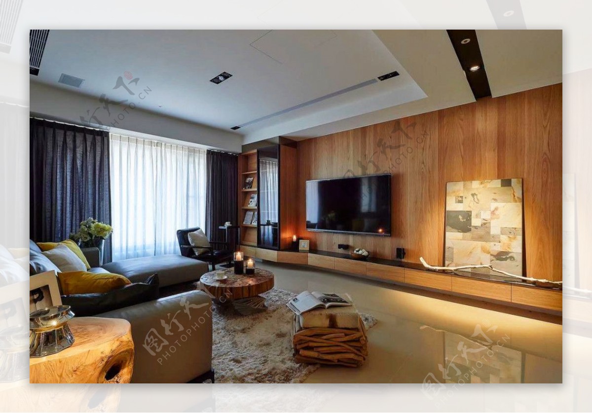 简约客厅木质电视背景墙装修效果图
