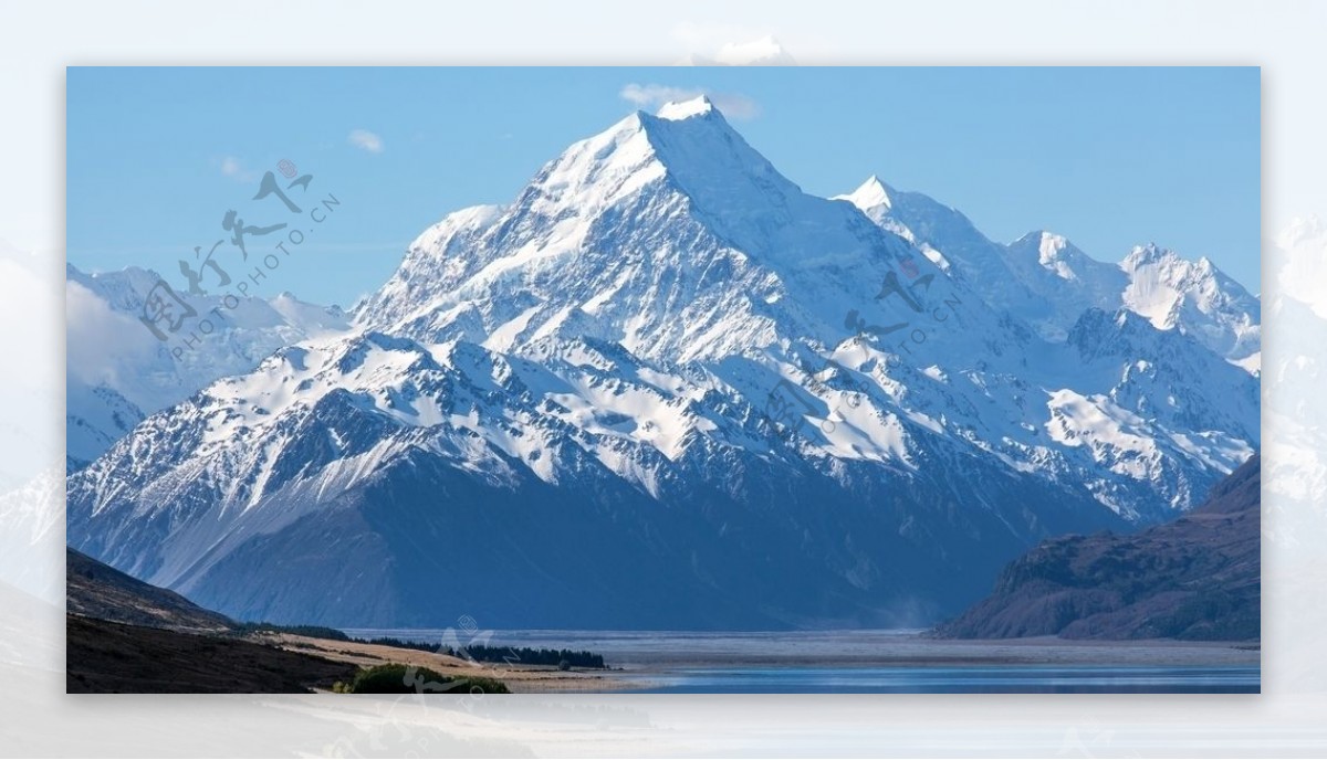 高山山峰雪山森林树林