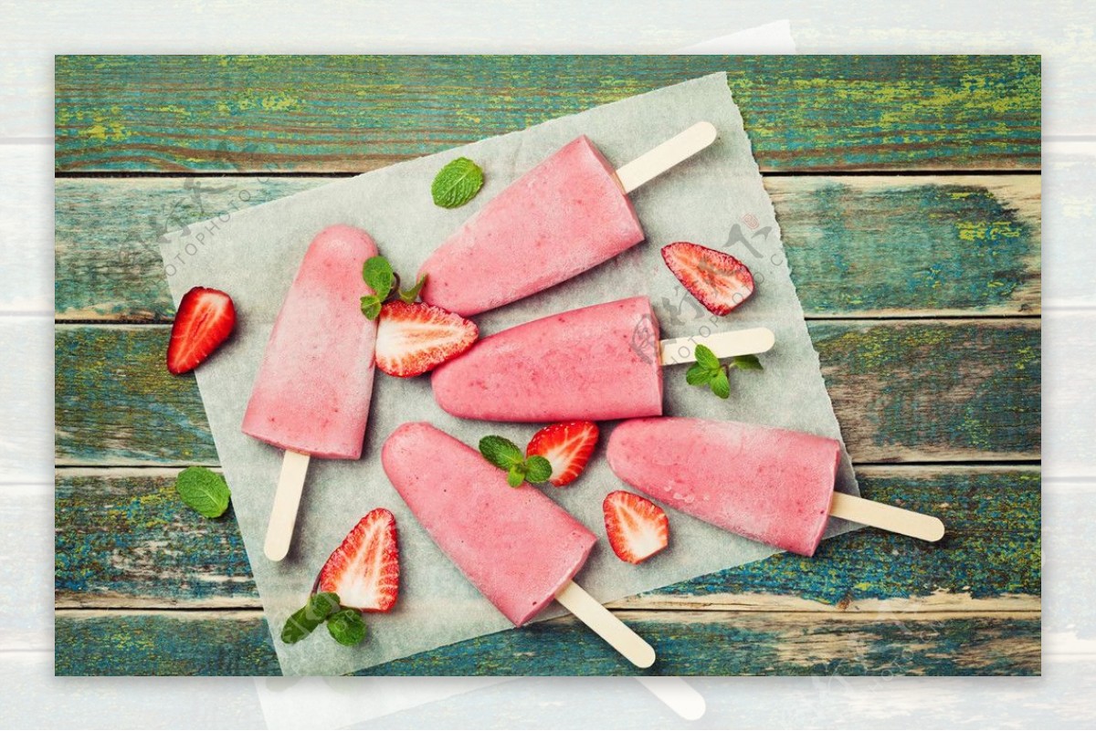 草莓水果冰棒