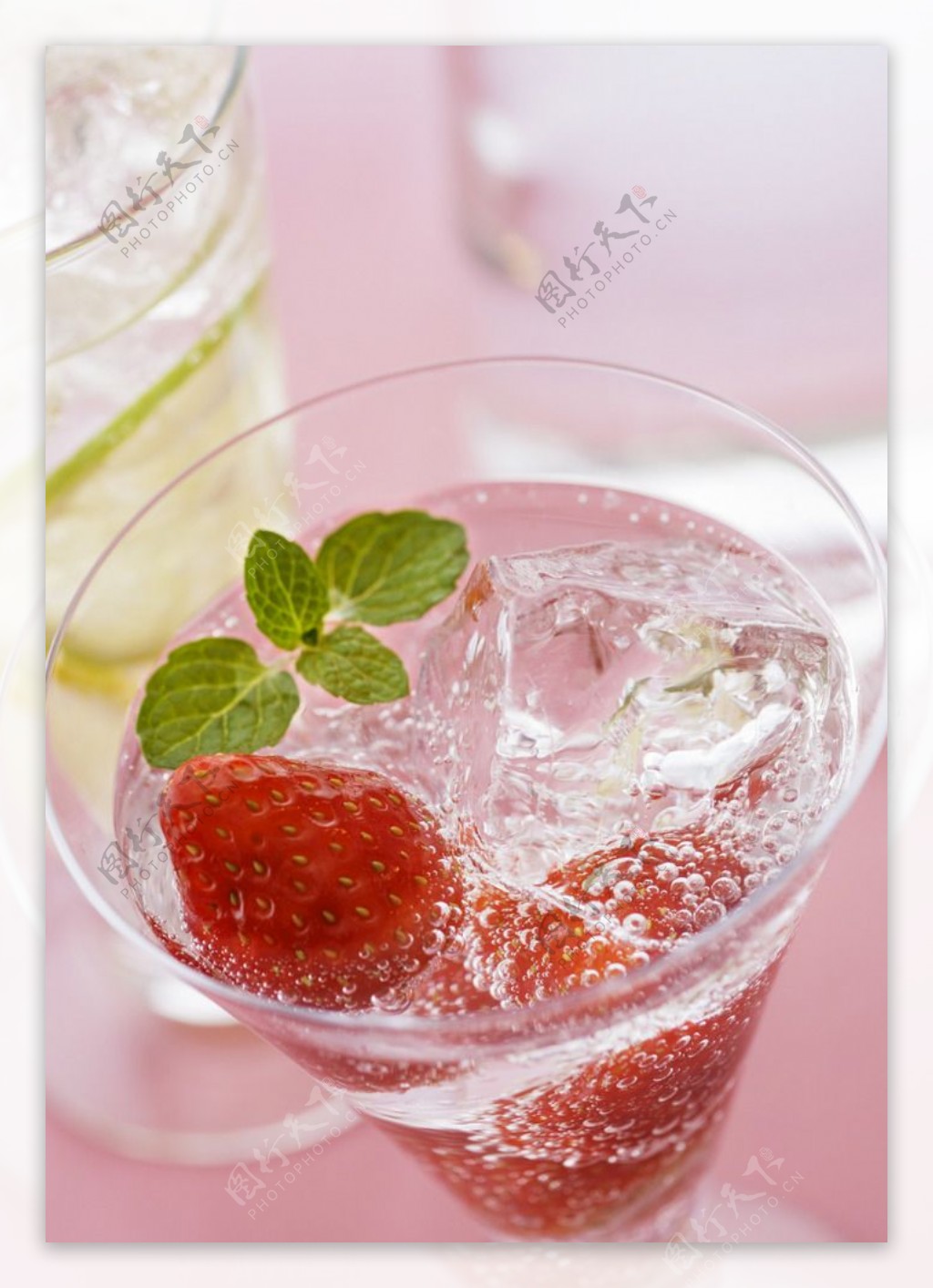草莓冰饮