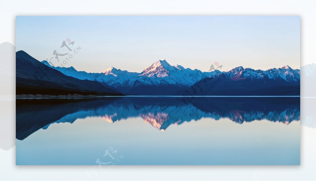 雪山湖泊风景