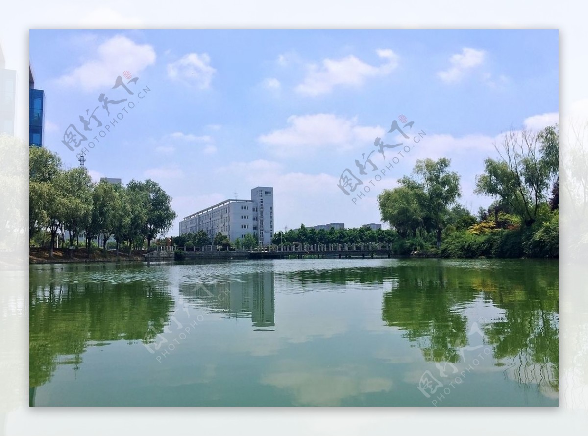 南京信息职业技术学院院内景观