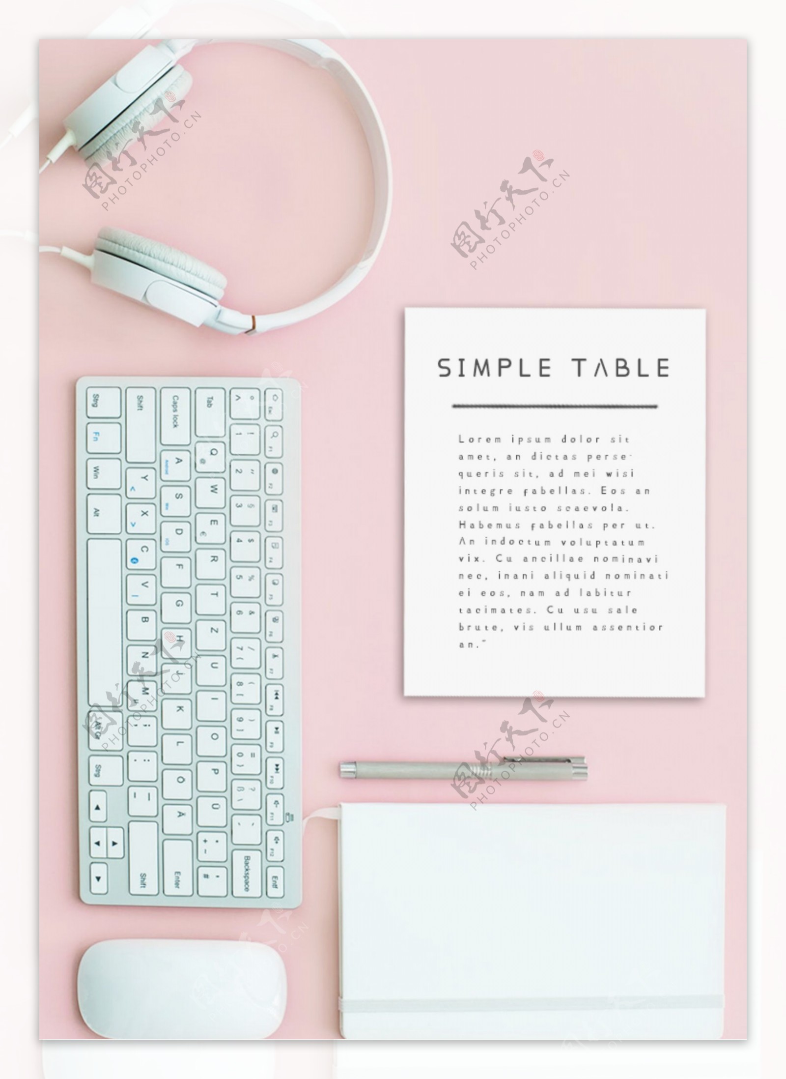 粉色简洁书桌的海报
