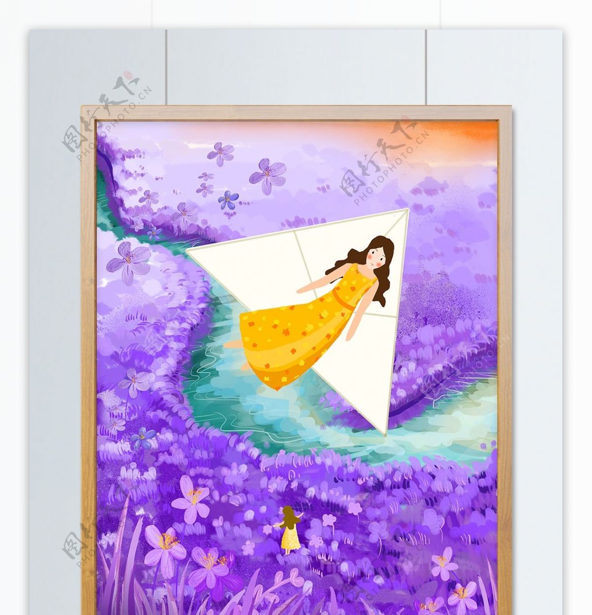 春分节气开满山的紫色花乘滑翔伞翱翔的姑娘