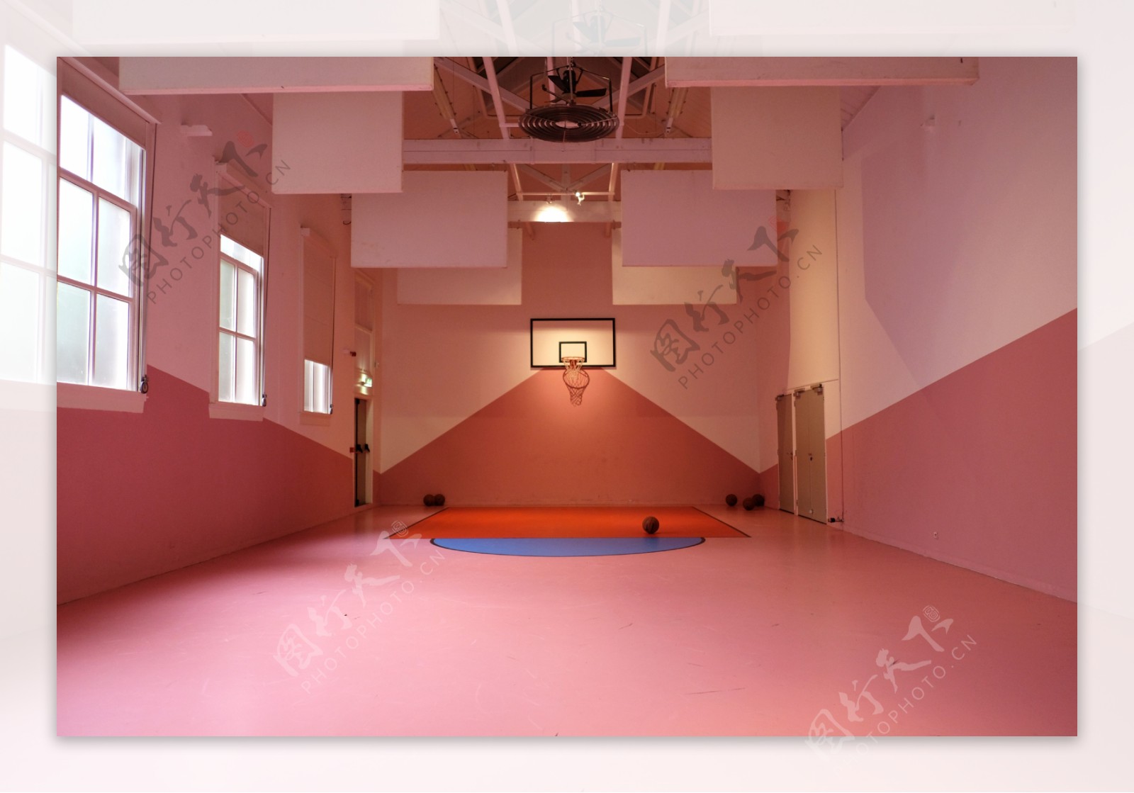 粉色系训练室