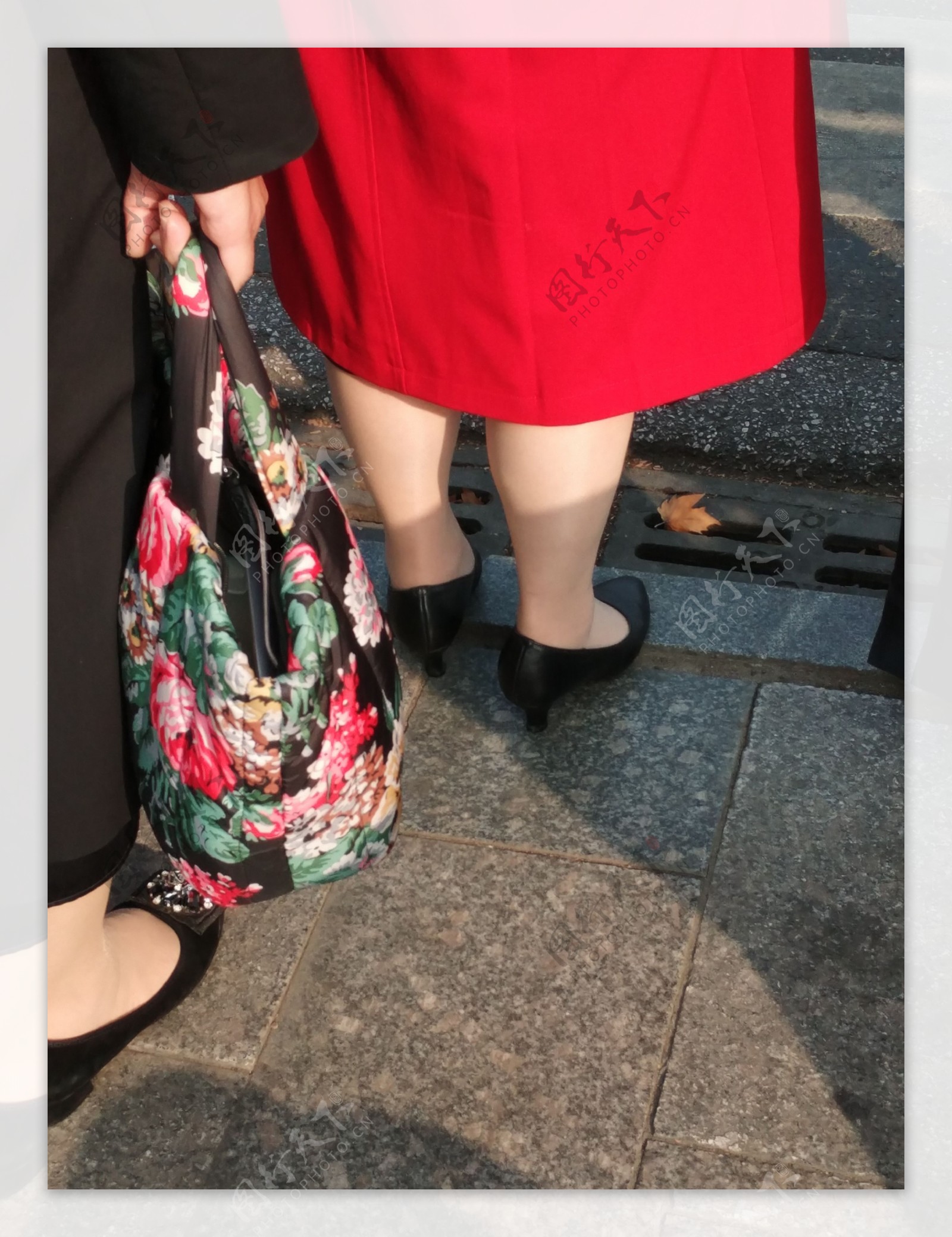 [秀人XiuRen] No.4269 女神芝芝Booty - 新娘服饰+丝袜系列性感写真 - 美图131