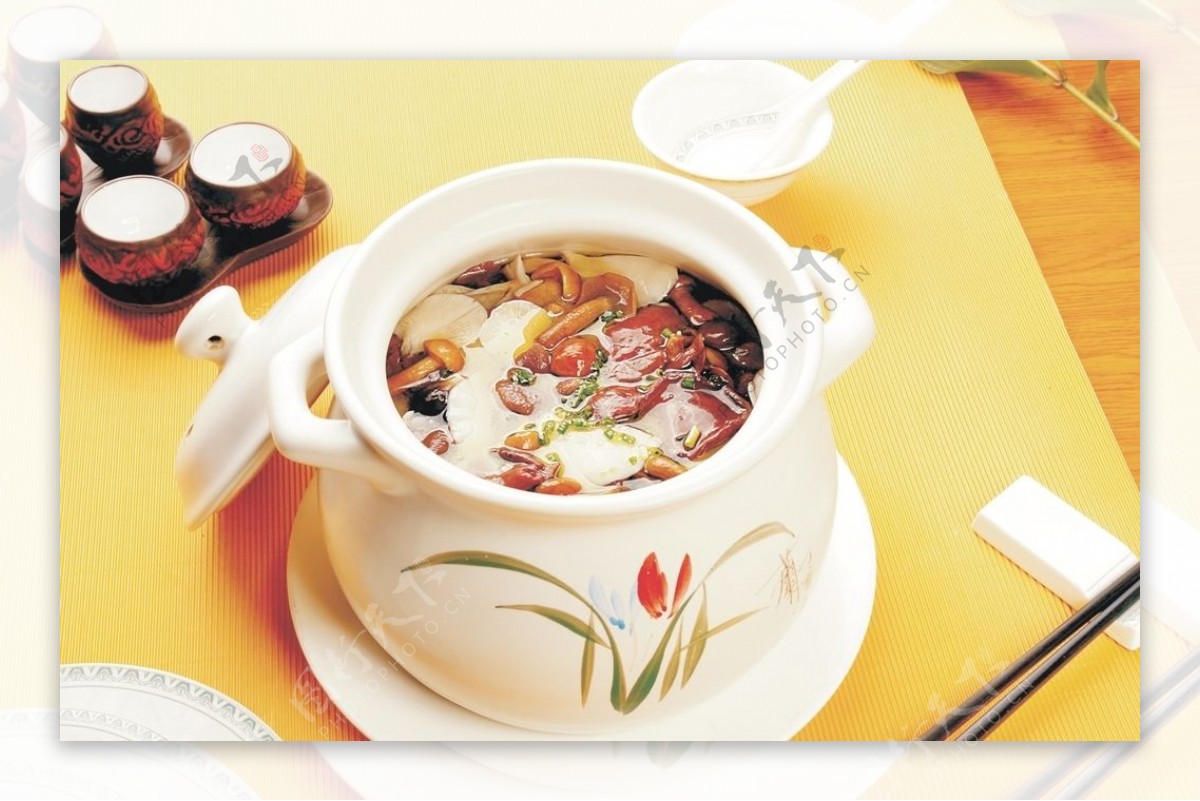 三鲜菌王汤