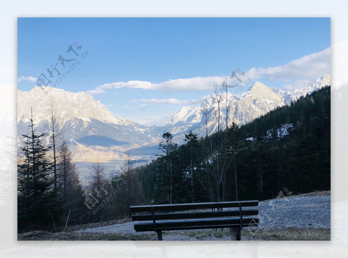 眺望雪山