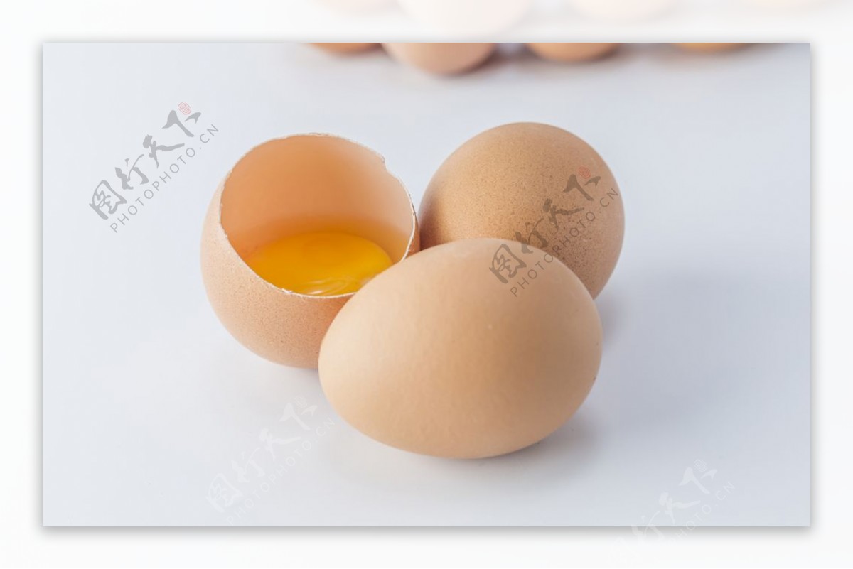 三个鸡蛋
