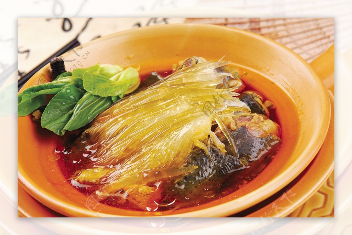 泰国砂锅鱼翅