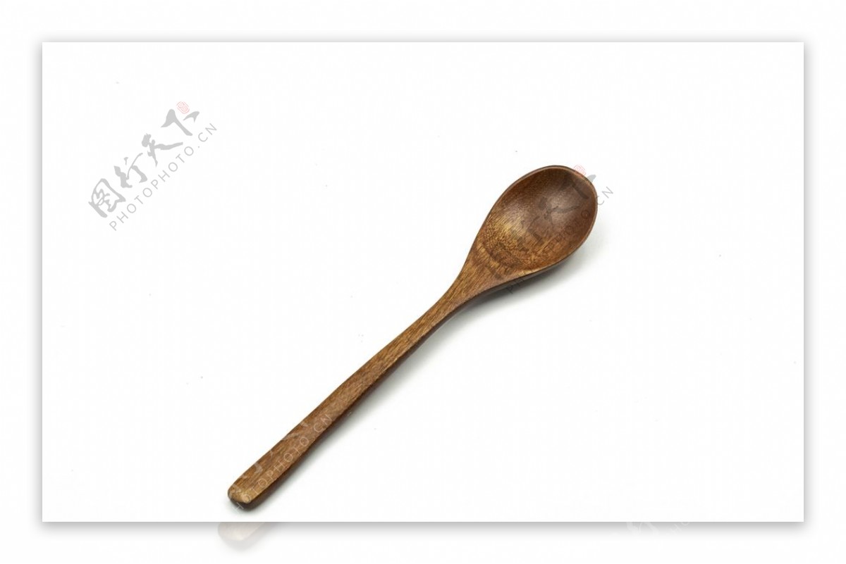 一把木质勺子