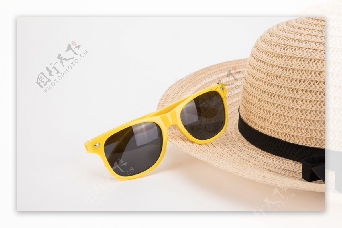 太阳镜太阳帽旅游背景海报素材图片