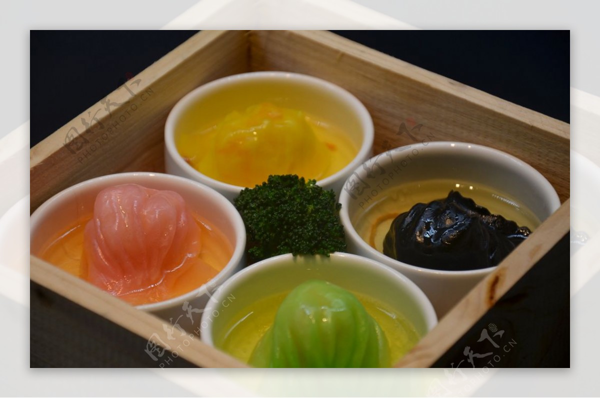 四色虾饺图片