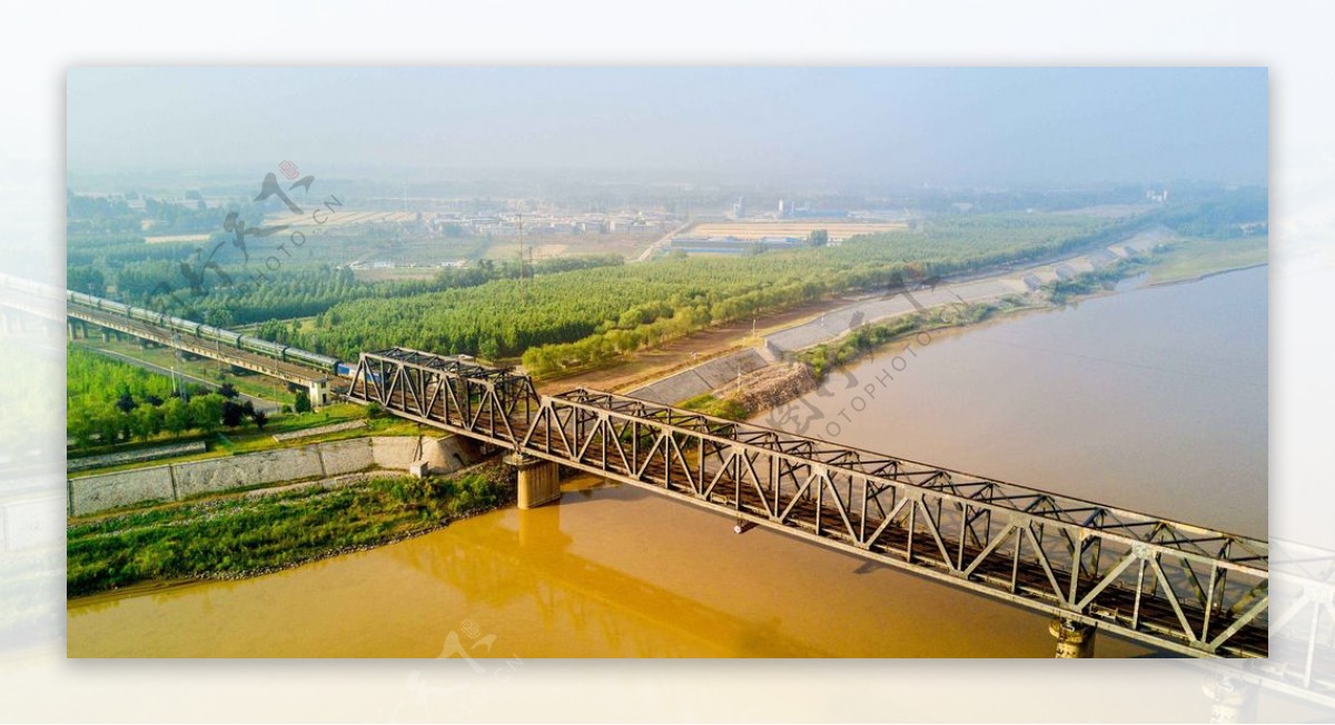 济南黄河上的铁路大桥图片