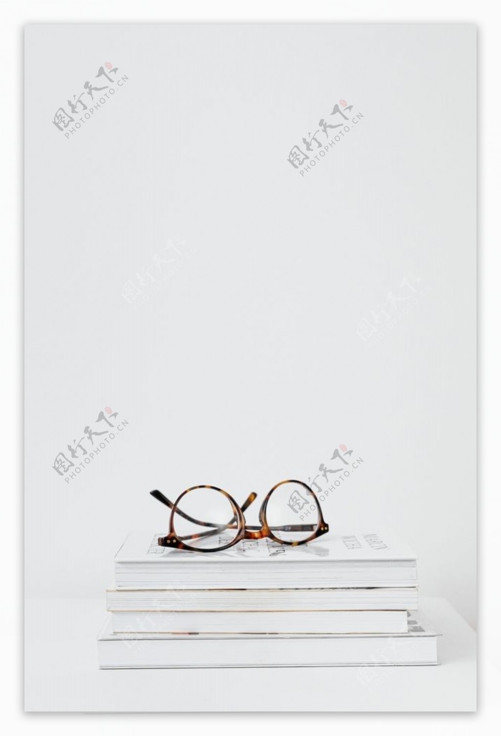 眼镜学习书籍图片