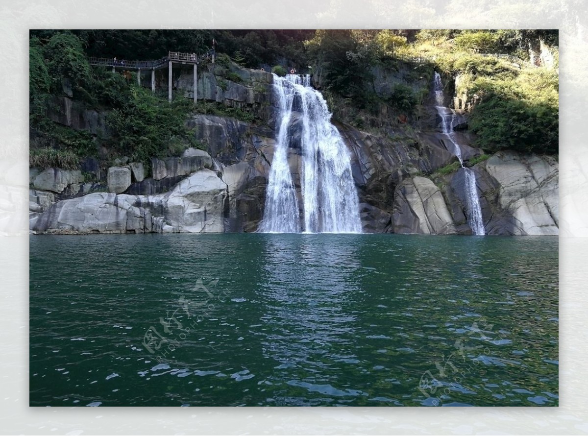 瀑布东江湖图片